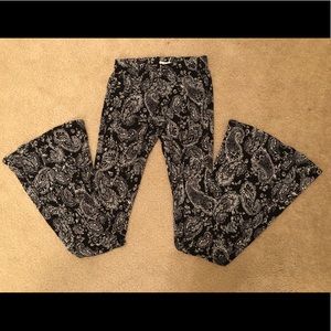 ♣️ Paisley fitted flare pants ♣️